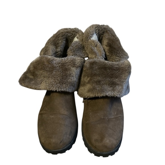 Brown Suede Buckle Boots with Faux Fur - Picture 2 of 6